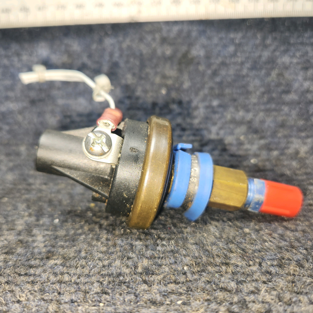 Used aircraft parts for sale, SW76575 Beechcraft A24R Pressure Switch