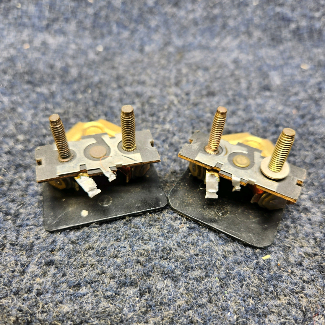 Used aircraft parts for sale, 433549 BEECHCRAFT F35 STEWART-WARNER FUEL GAUGE INDICATOR PRICE PER EACH