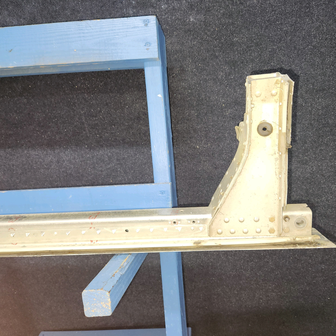 Used aircraft parts for sale, 0511162-5 CESSNA 172K FUSELAGE CENTER SECTION FWD SPAR
