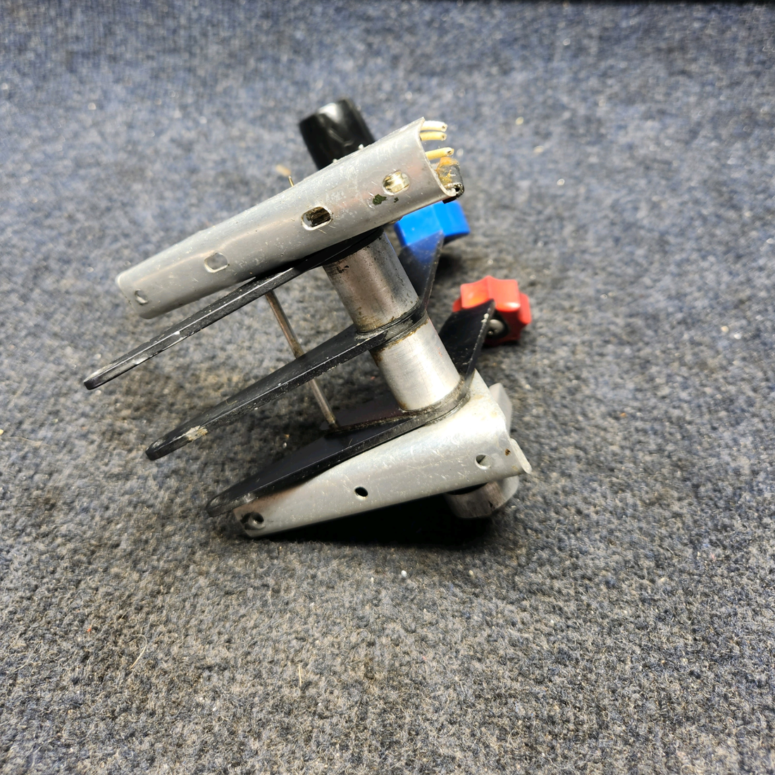 Used aircraft parts for sale, 38091-000 Piper PA32RT-300 ENGINE CONTROL QUADRANT ASSEMBLY