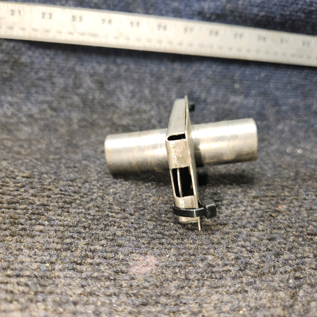 Used aircraft parts for sale, 69274-000, 69273-000 Piper PA28-161 Plate & Housing Defroster Valve