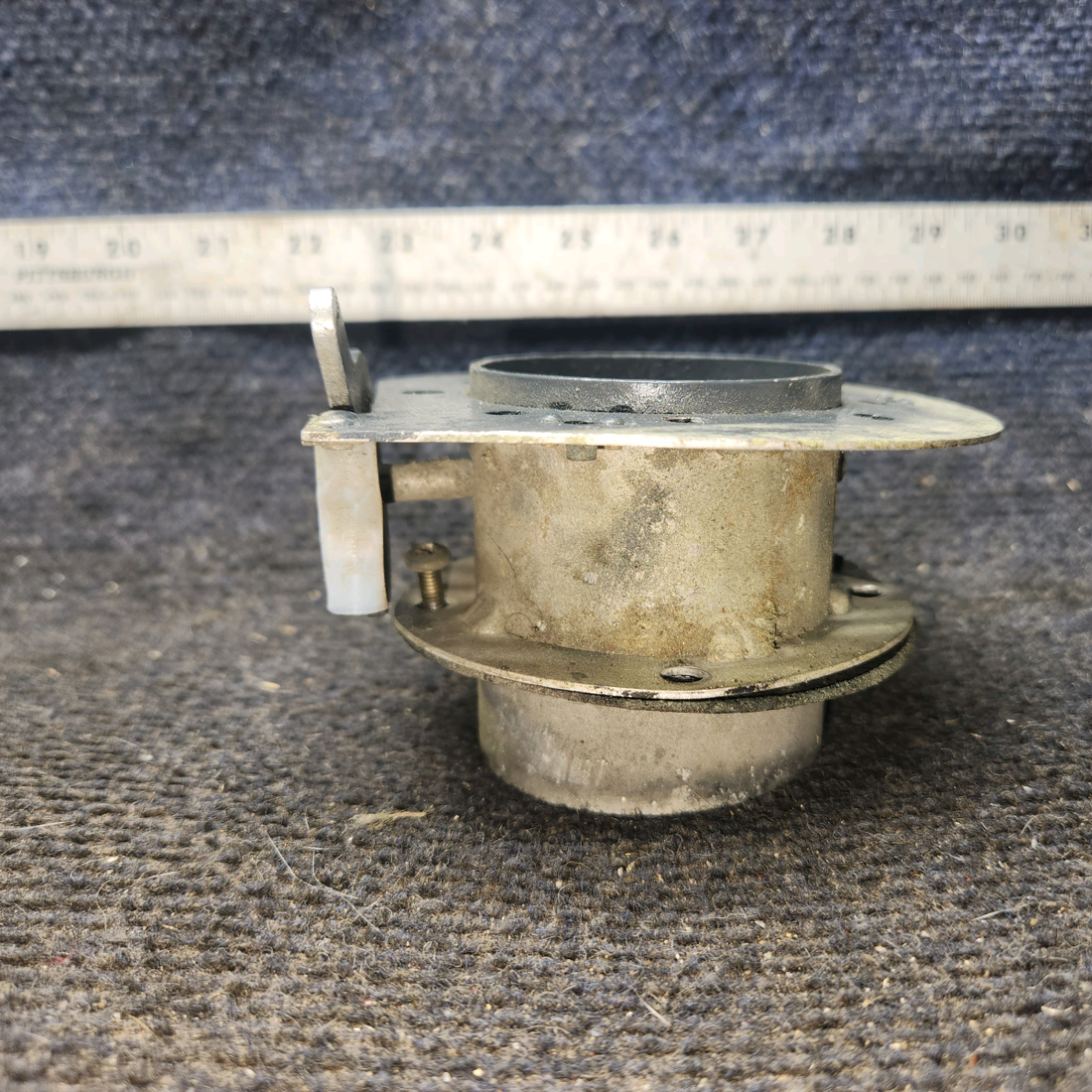 Used aircraft parts for sale, 68671-000 piper PA-28-181 Air Vent Valve Assembly