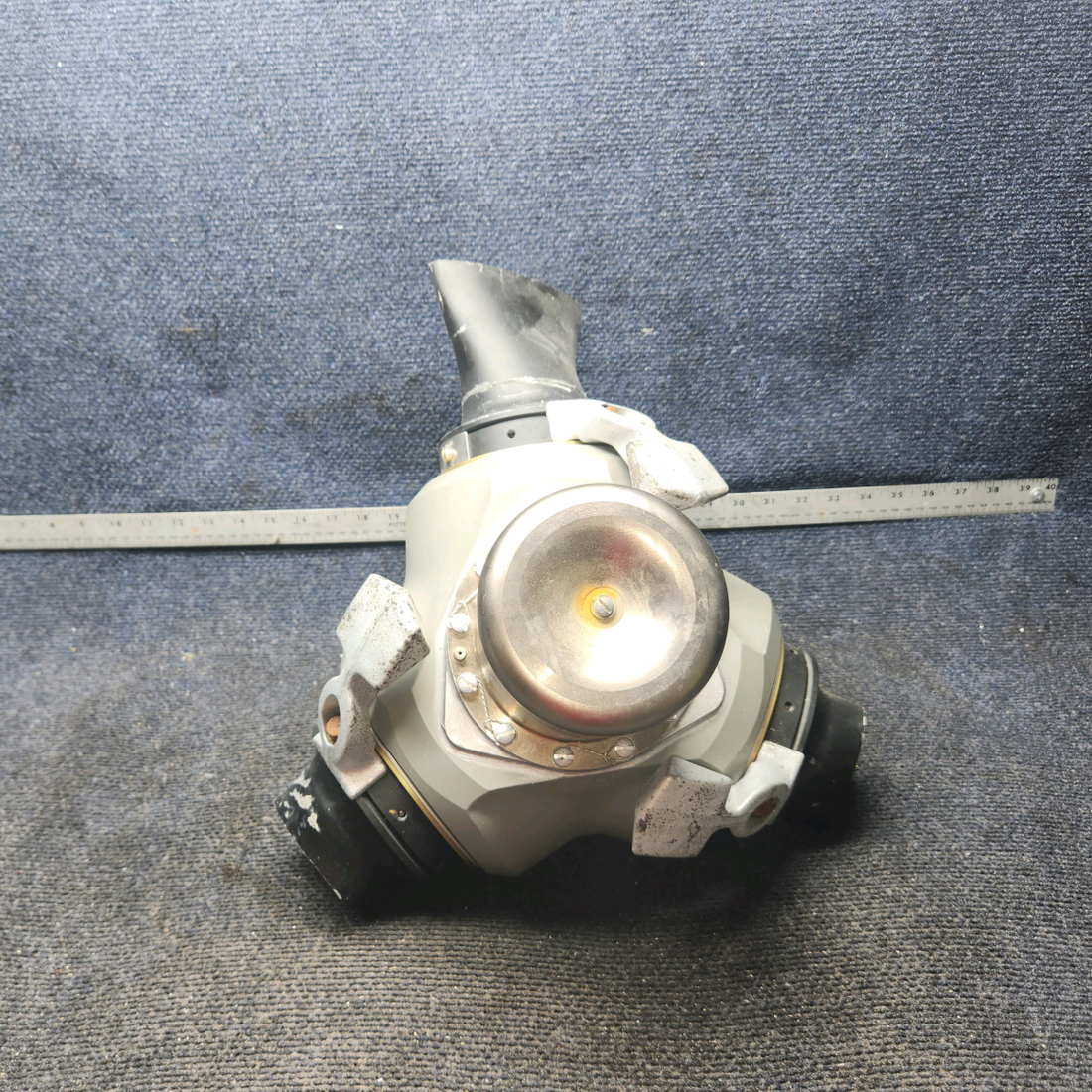 Used aircraft parts for sale, 3AF32C504-C McCauley BEECHCRAFT 95-55B Propeller Hub – Prop Strike, for Parts Only