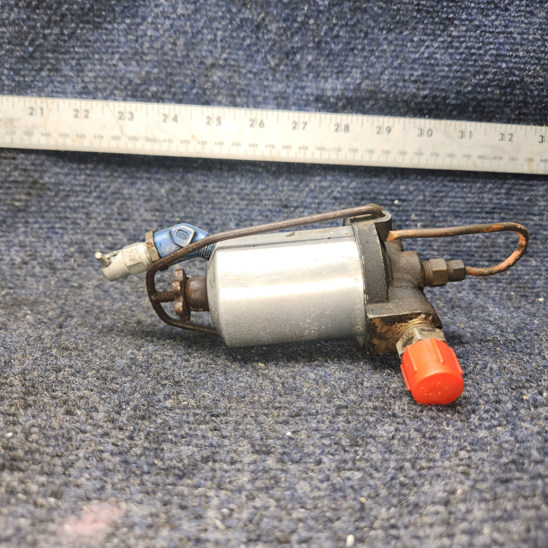 Used aircraft parts for sale, 63839-003 Piper PA28-140 Fuel Gascolator Assy. / Strainer