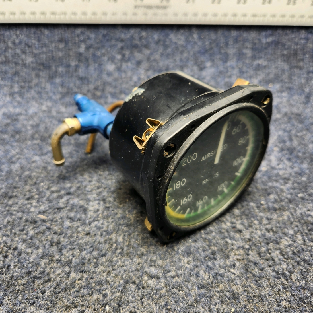 Used aircraft parts for sale, 8025 PIPIR PA32RT-300 UNITED INSTRUMENTS AIRSPEED INDICATOR PA32RT-300