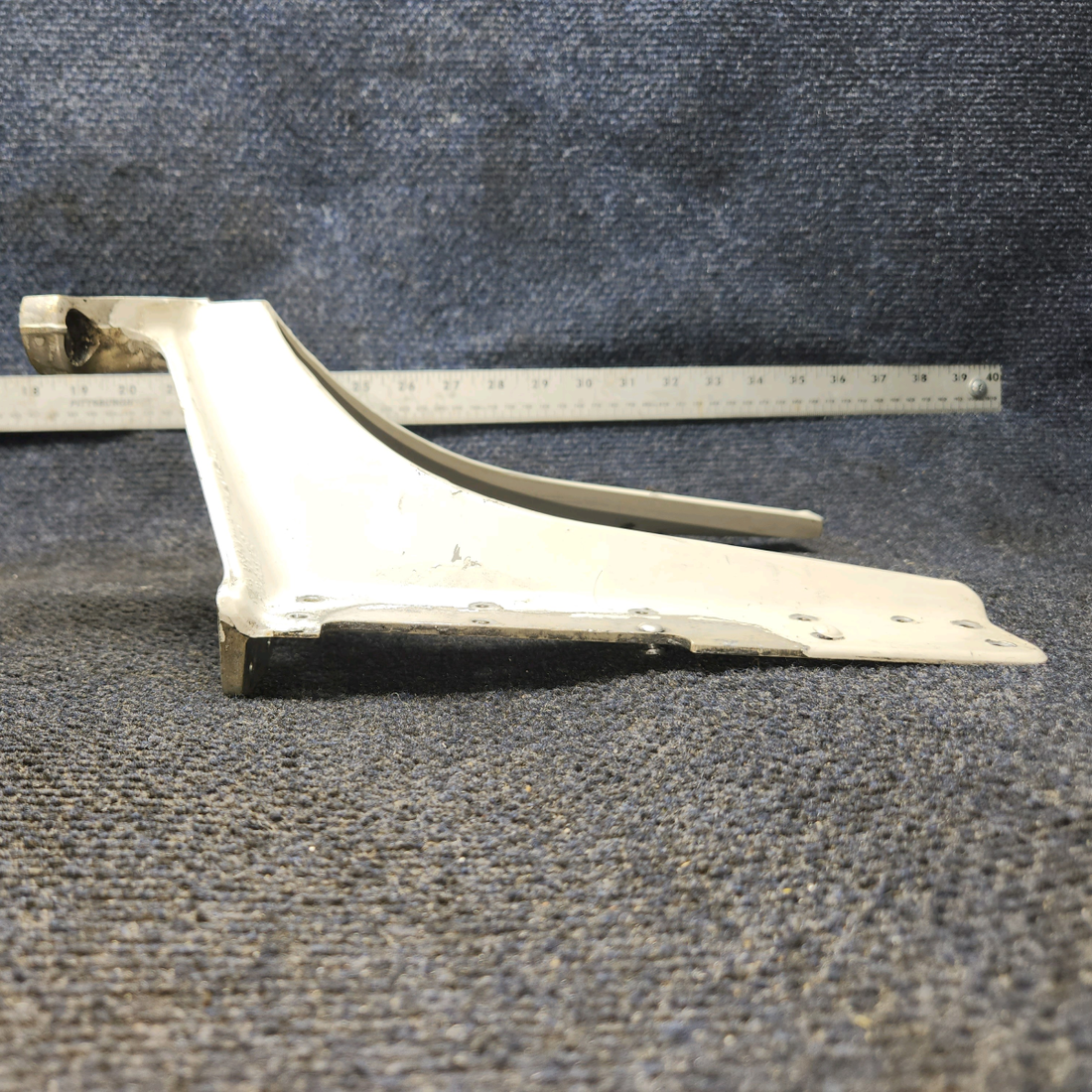 Used aircraft parts for sale, 0543016-1 Cessna 172 Nose Gear Lower Fitting