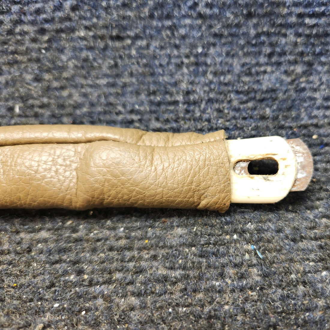 Used aircraft parts for sale, S1362-5 Cessna 172E Interior Handle Assembly - Price per Each.