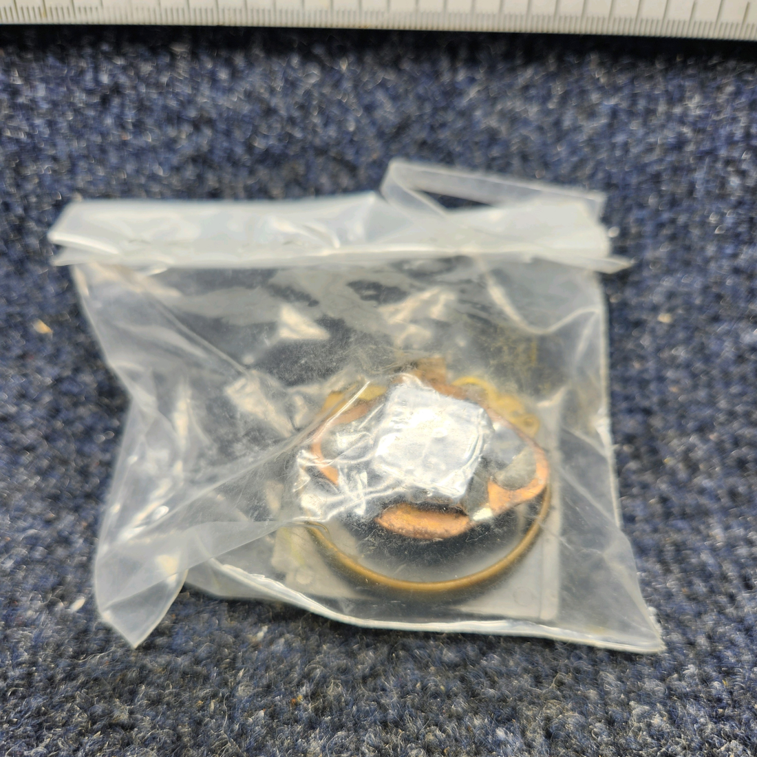 Used aircraft parts for sale, 1509413 BEECHCRAFT F35 OIL PRESS INDICATOR