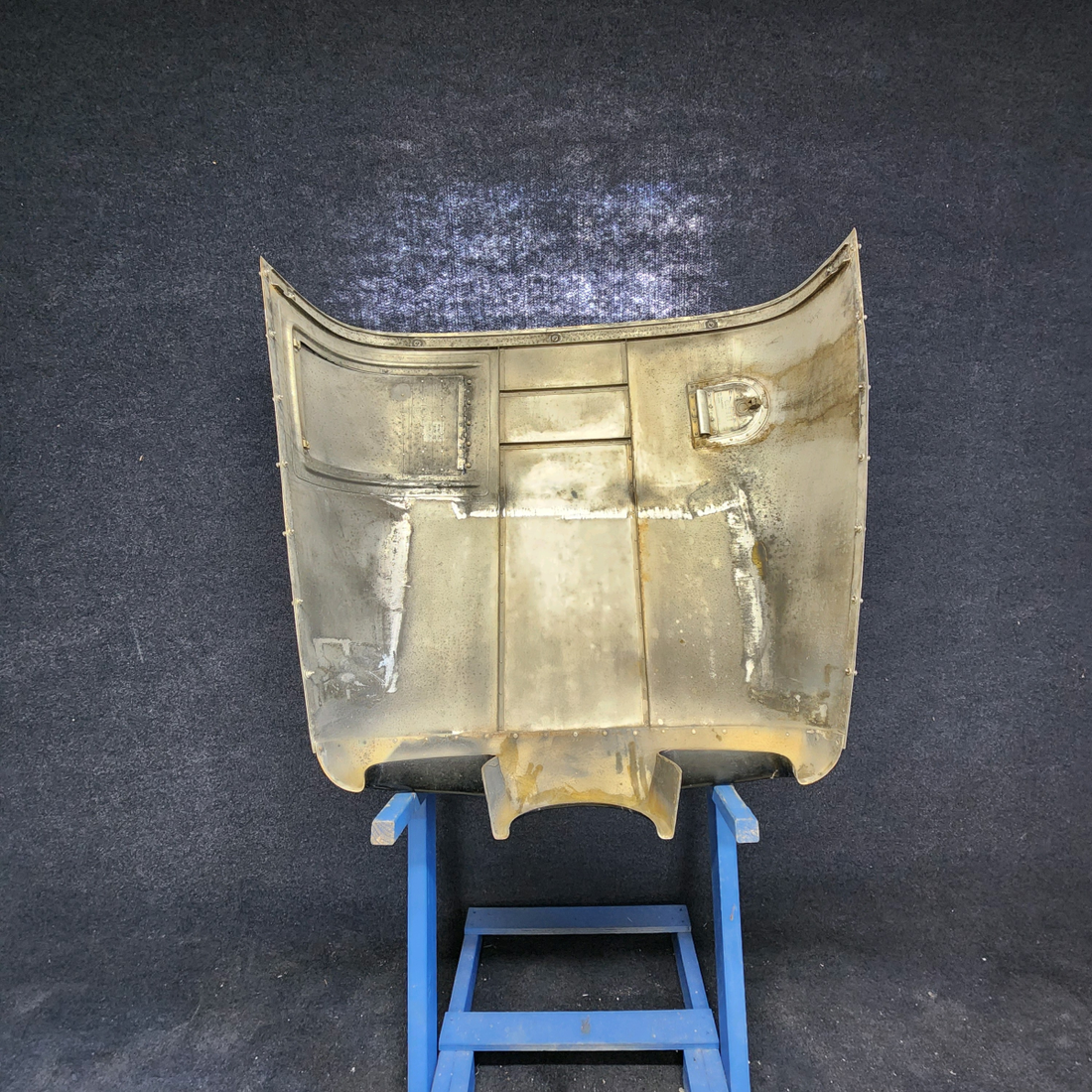 Used aircraft parts for sale, 0552112-200 CESSNA 172K UPPER COWLING (TOP)