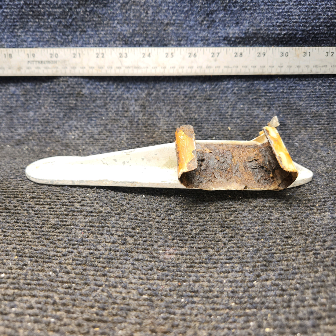 Used aircraft parts for sale, 0541155-1, 0541154-1 Cessna 172F Main Gear Entrance Bracket w/ Step - LH