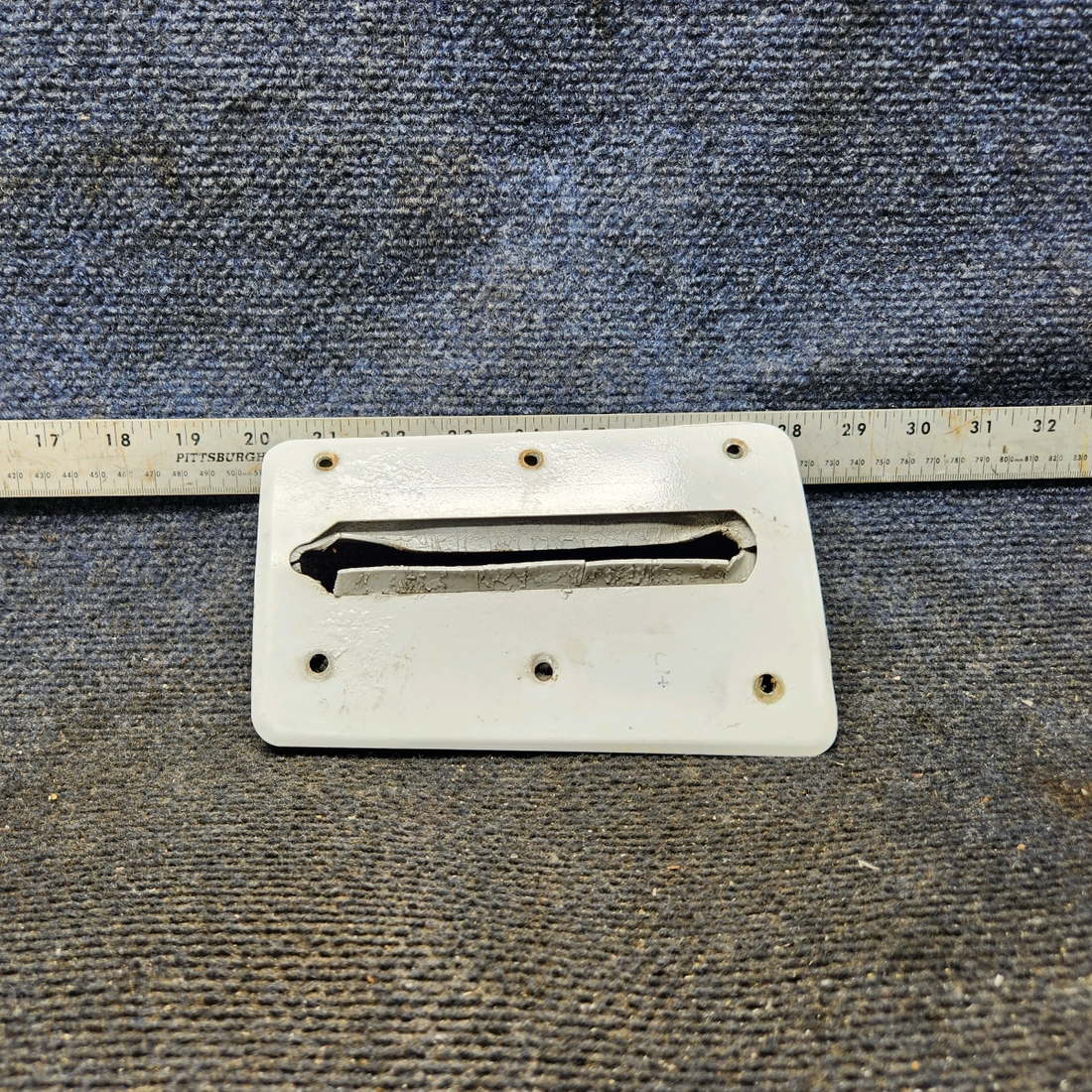 Used aircraft parts for sale, 0511071-4, 0511072-1 Cessna 172E Plate Landing Gear Fillet RH with Seal