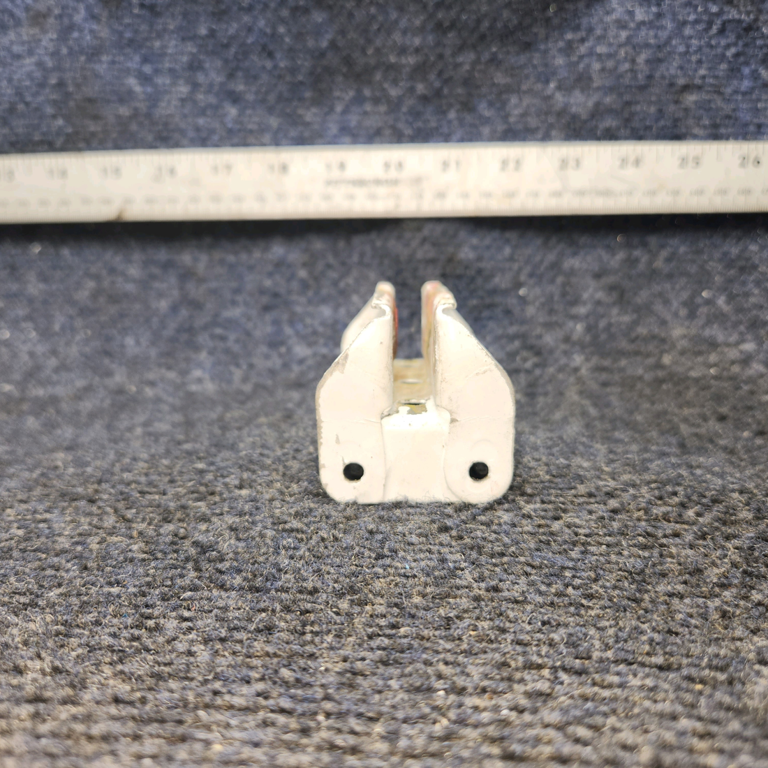 Used aircraft parts for sale, 45-135035 BEECHCRAFT 95-55B Aileron Hinge Assembly, Inboard – LH