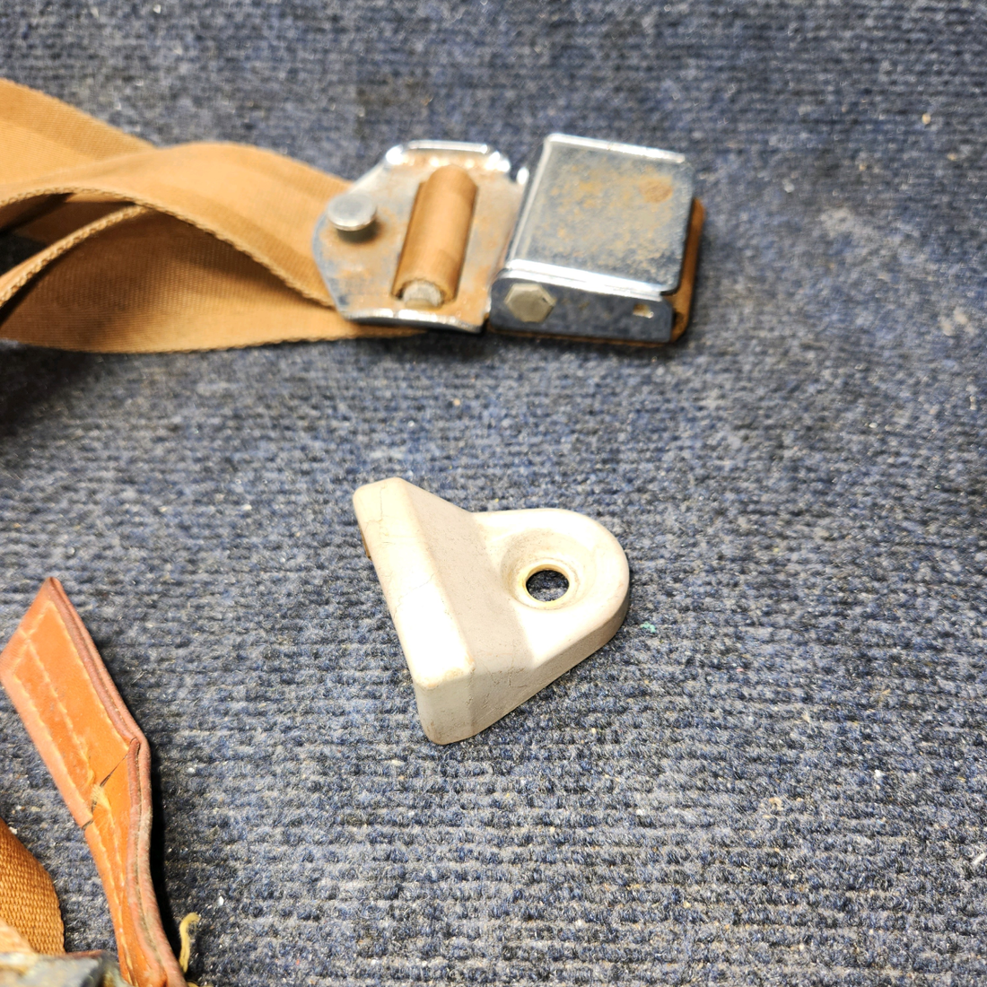 Used aircraft parts for sale, 440785 America Safety PA28-140 Seatbelt Assembly