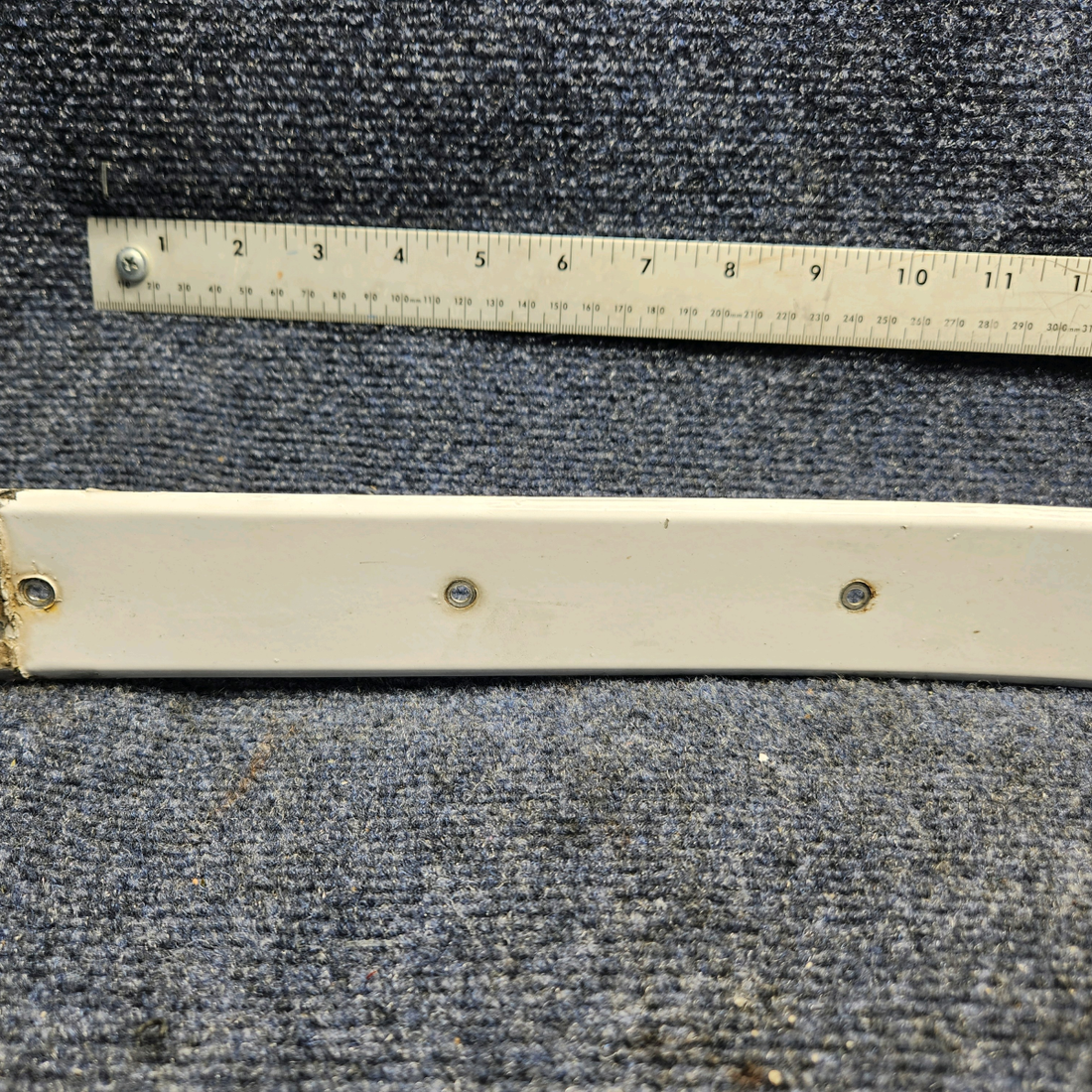 Used aircraft parts for sale, 79557-000 PIPER PA28-161 Warrior III TRIM STRIP WINDSHIELD CENTER