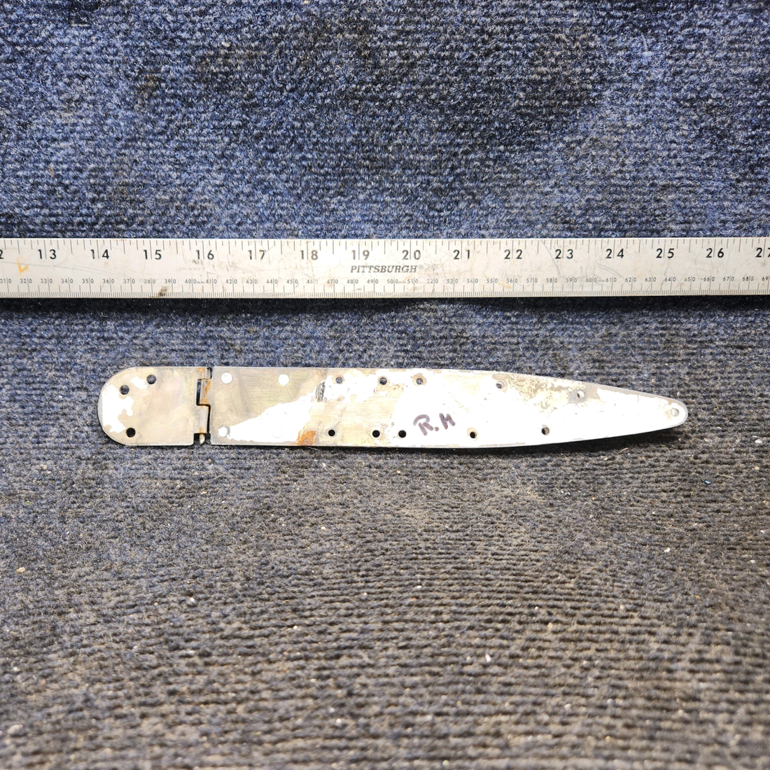 Used aircraft parts for sale, 0511280-2, 0511237-2 Cessna 172E Cabin Door Hinge Assembly Upper - RH