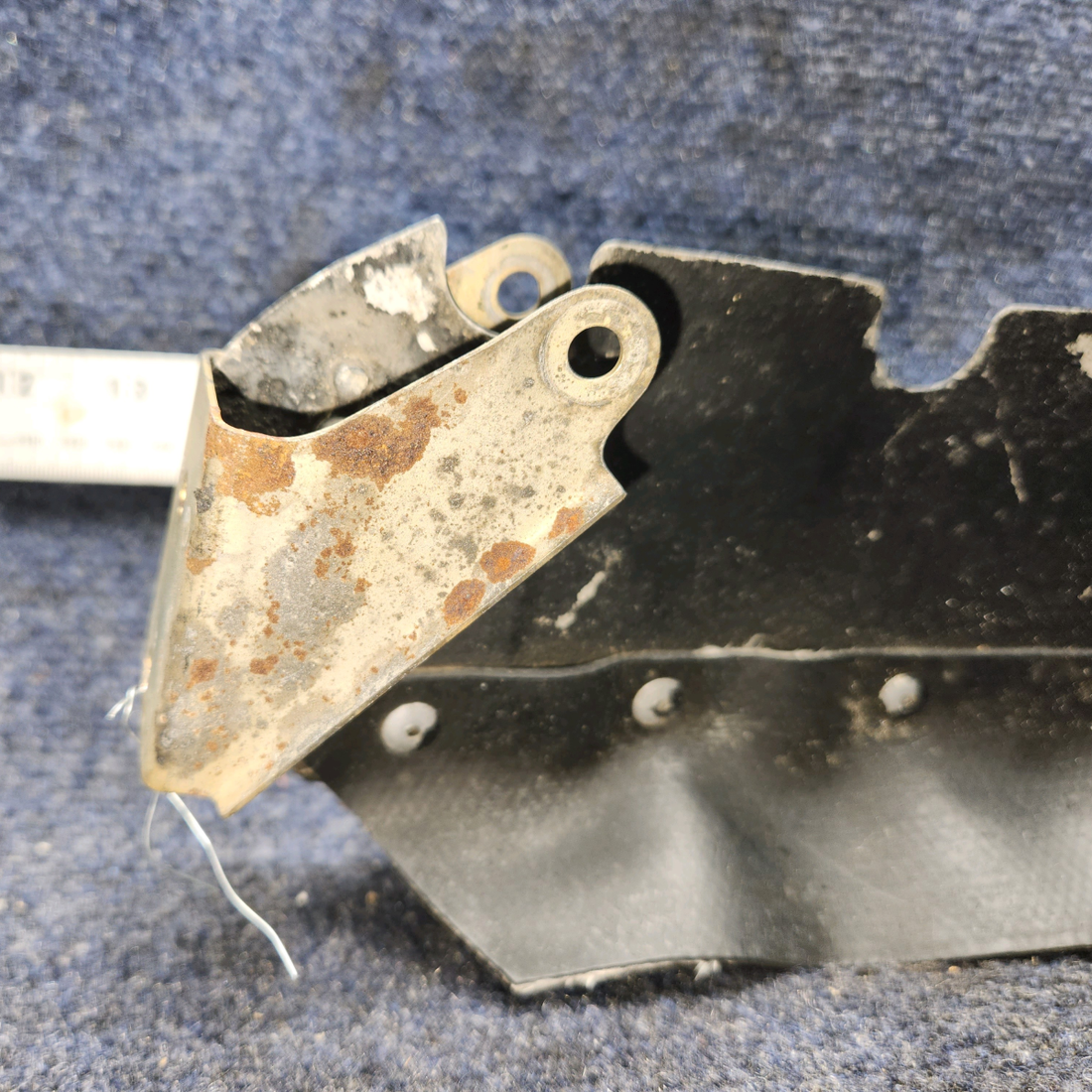 Used aircraft parts for sale, 2455029-1 Cessna 172RG CENTER BAFFLE ASSY