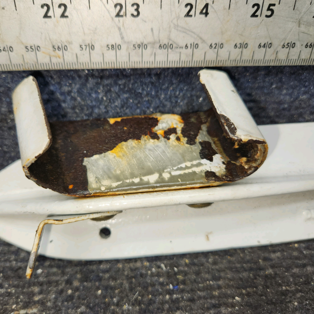 Used aircraft parts for sale, 0541155-1, 0541154-1 Cessna 172E Main Gear Entrance Bracket w/ Step - RH