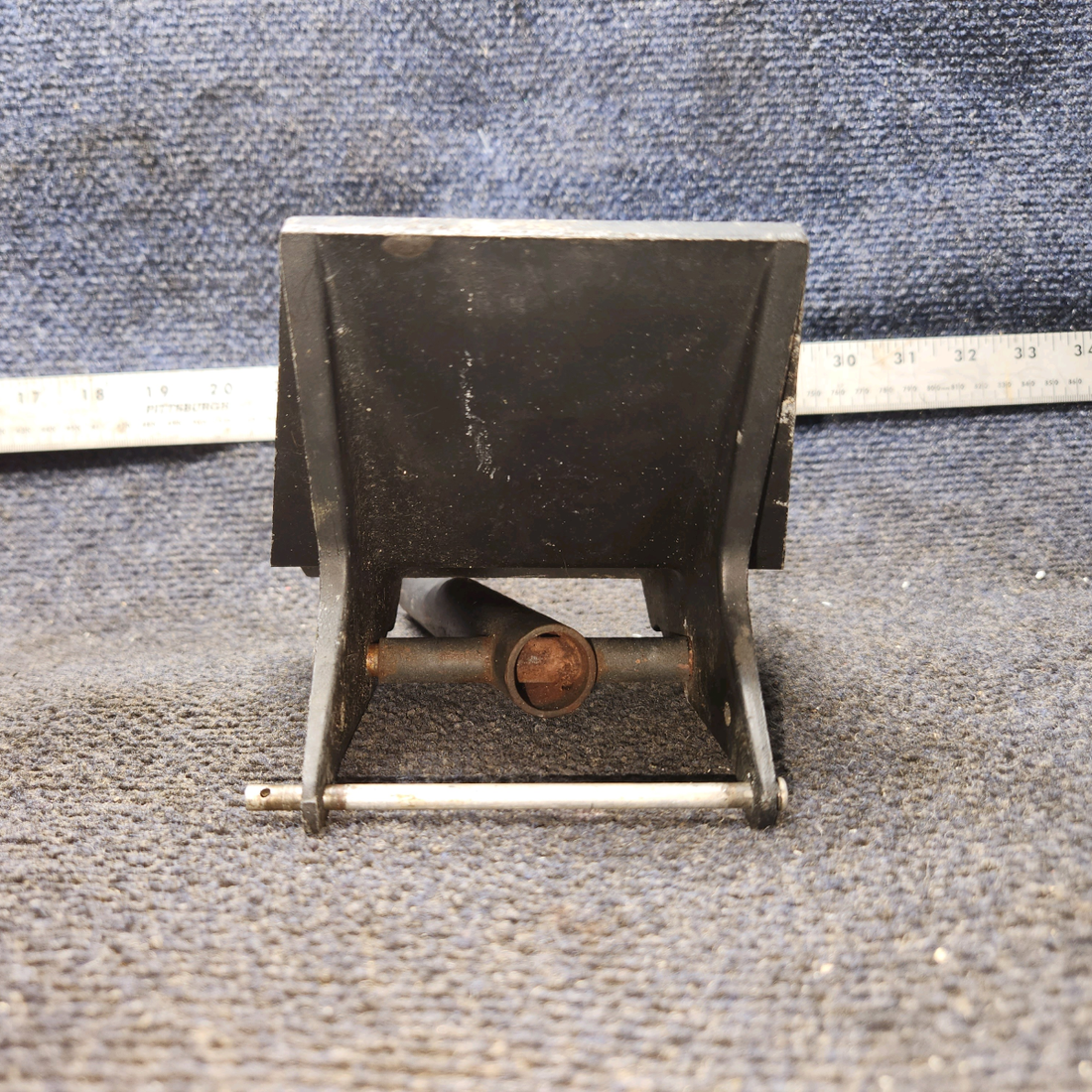 Used aircraft parts for sale, 1460320-1, 0411307 Cessna 172F Rudder Pedal & Arm