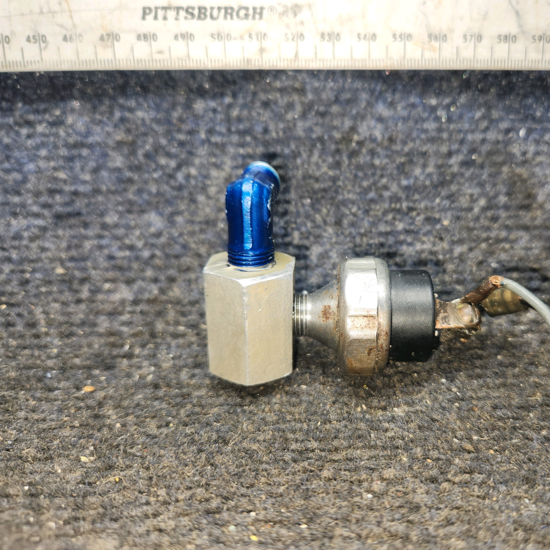 Used aircraft parts for sale, S1711-1 cessna 150G Hobbs Oil Pressure Switch