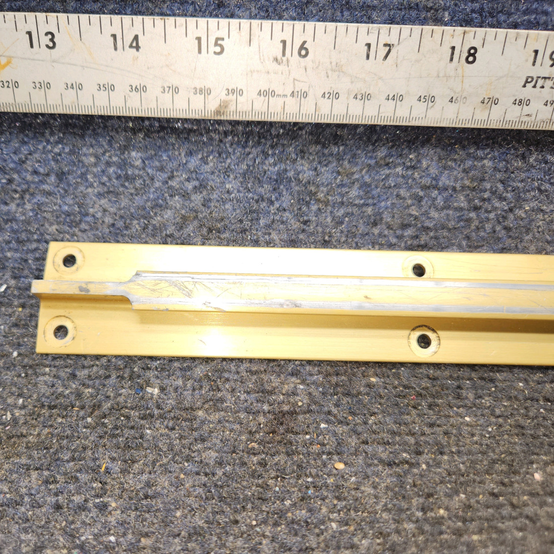 Used aircraft parts for sale, MC0411545-2 cessna 150G Inboard Seat Rail