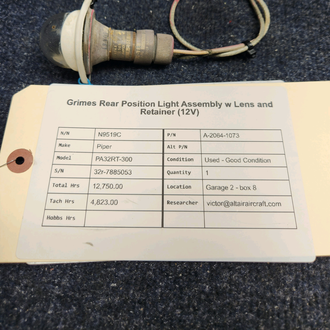 Used aircraft parts for sale, A-2064-1073 GRIMES Piper PA32RT-300 REAR POSITION LIGHT ASSEMBLY W LENS AND RETAINER (12V)