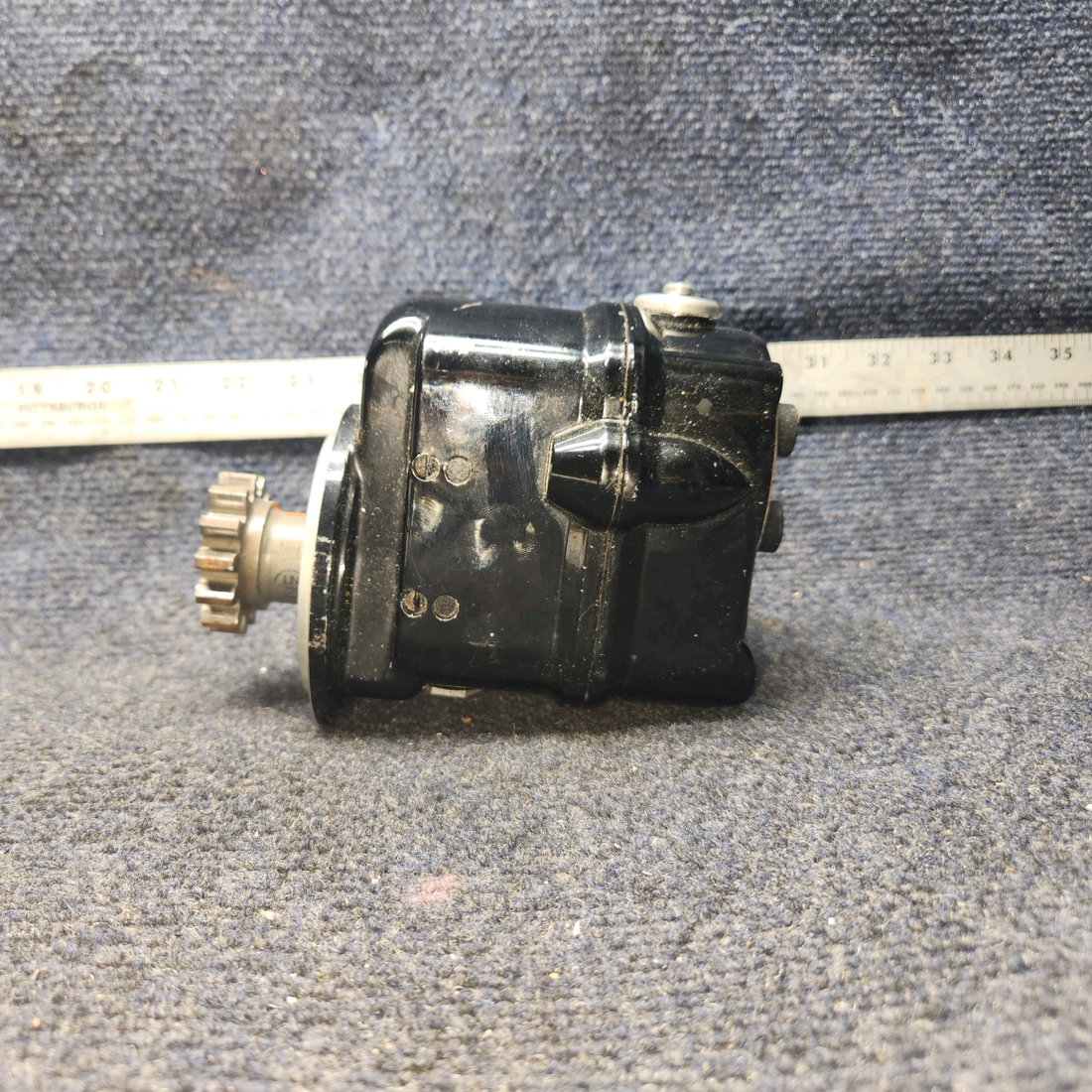 Used aircraft parts for sale, 4370 Lycoming O-320 PIPER PA28-140 Champion Slick Magneto Whit Gear