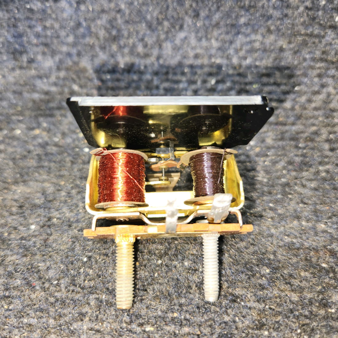 Used aircraft parts for sale, 5643645 Stewart-Warner Piper Fuel Gauge Indicator (12v)