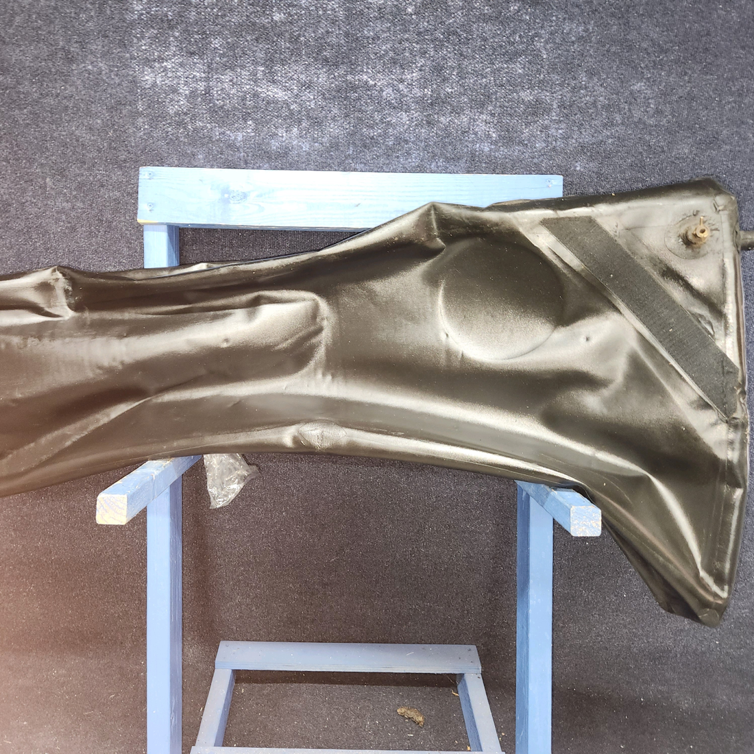 Used aircraft parts for sale, 96-380046-9 Beechcraft 35-33 25-Gallon Main Fuel Cell – LH
