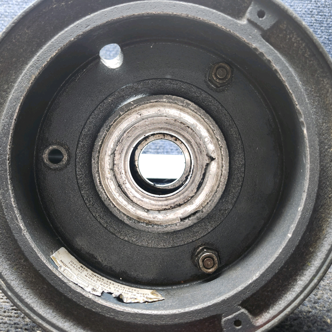Used aircraft parts for sale, 40-97A Cleveland cessna 150G Main Gear Wheel Assembly – 6.00-6