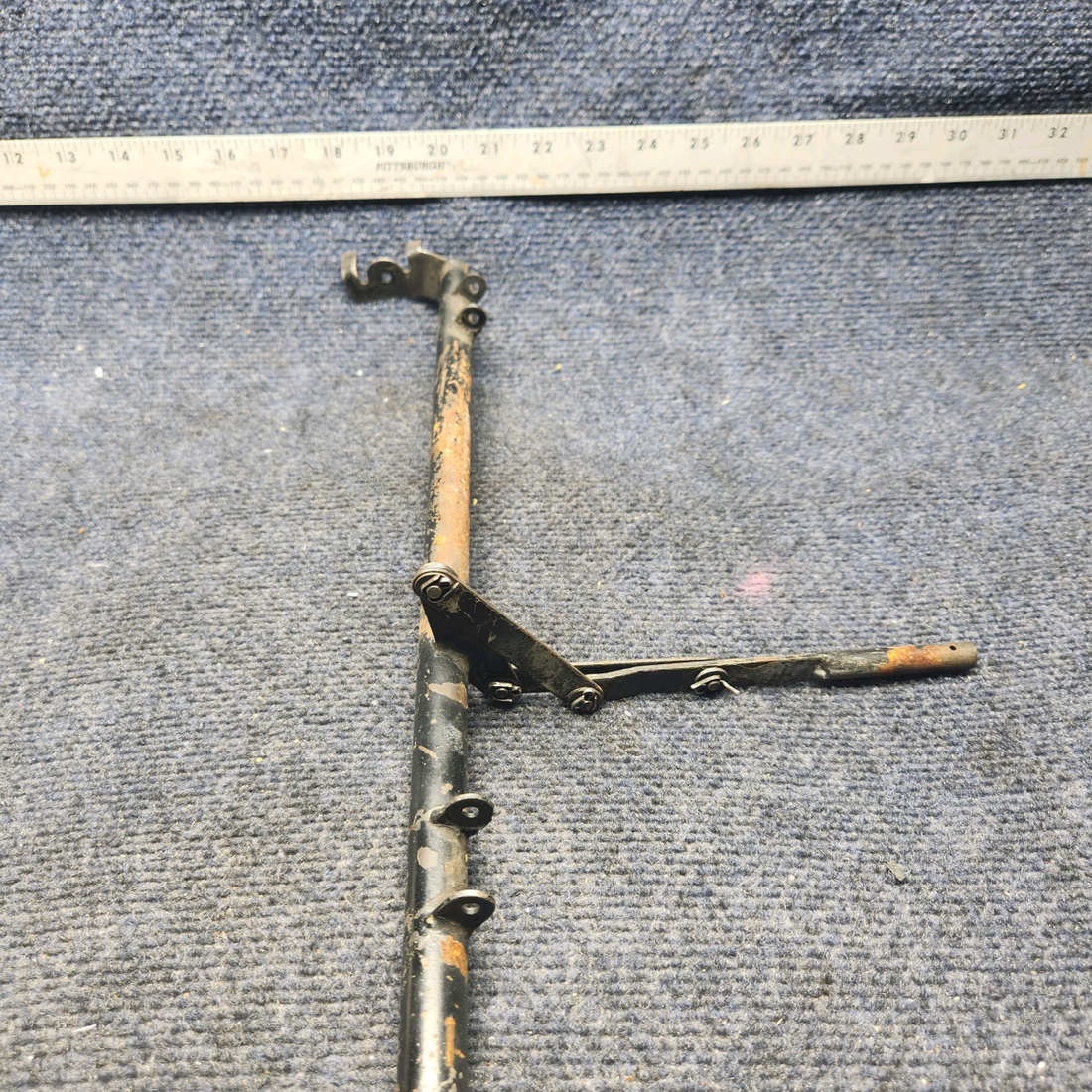 Used aircraft parts for sale, 650220-001 Mooney M20K COWL FLAP TORQUE TUBE ASSEMBLY
