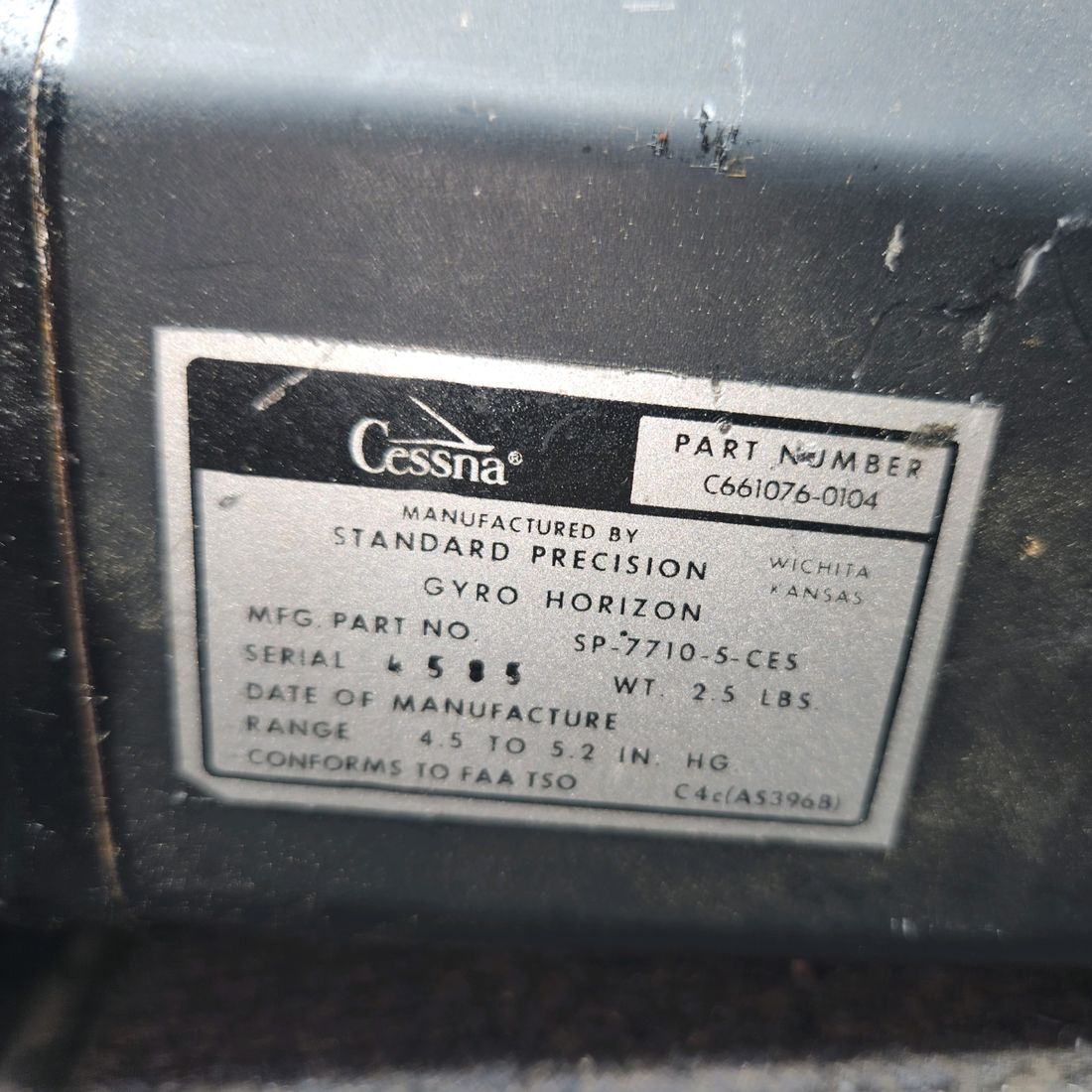 Used aircraft parts for sale, SP-7710-5-CES Cessna Standard Precision Piper PA-28-140 Gyro Horizon