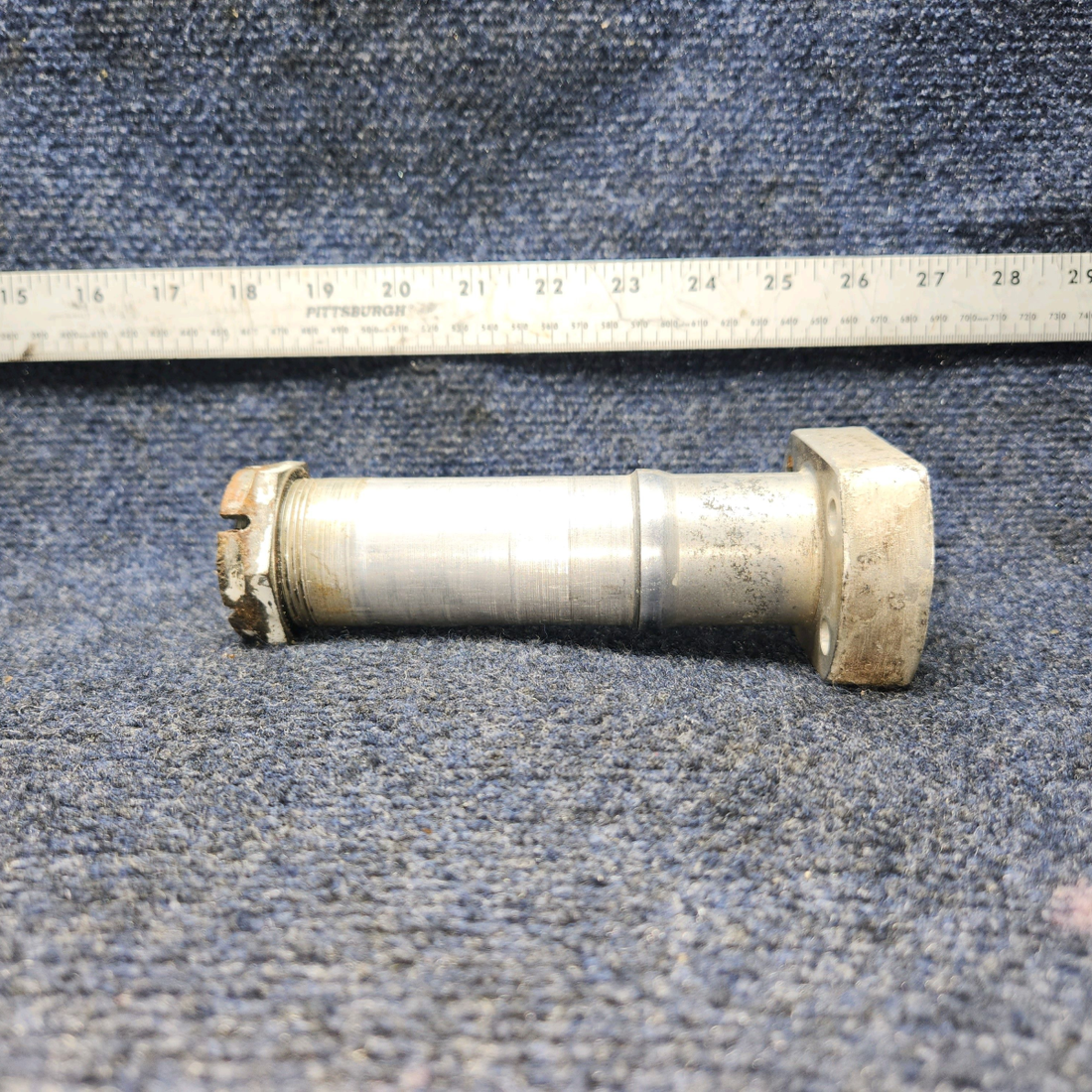 Used aircraft parts for sale, 0541124 Cessna 172RG Axle-Main Gear With Nut