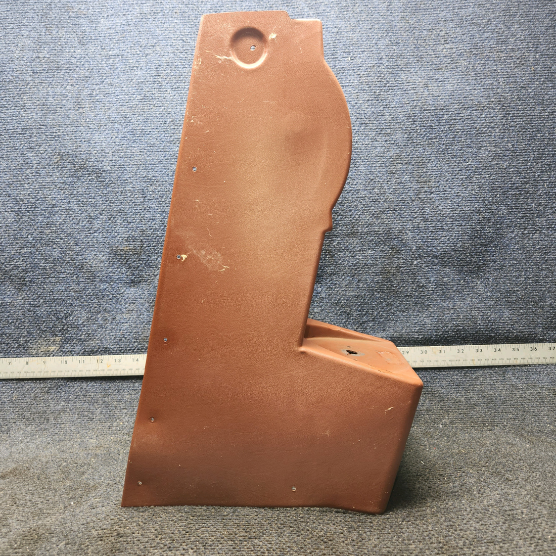Used aircraft parts for sale, 0500233-1 Cessna 172F Center Console Cover Assembly