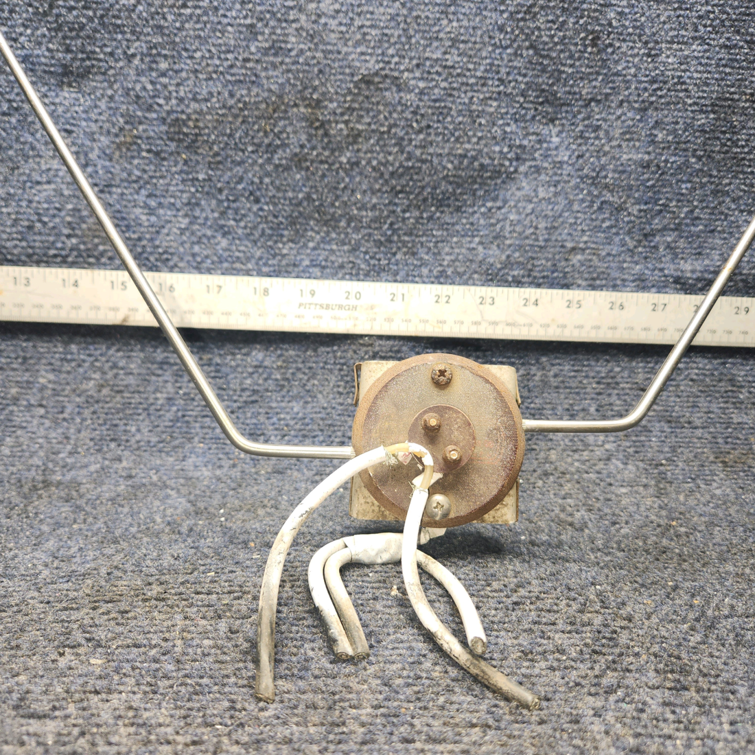 Used aircraft parts for sale, 451-273 PIPER PA28-140 Omni  Recieving Antena
