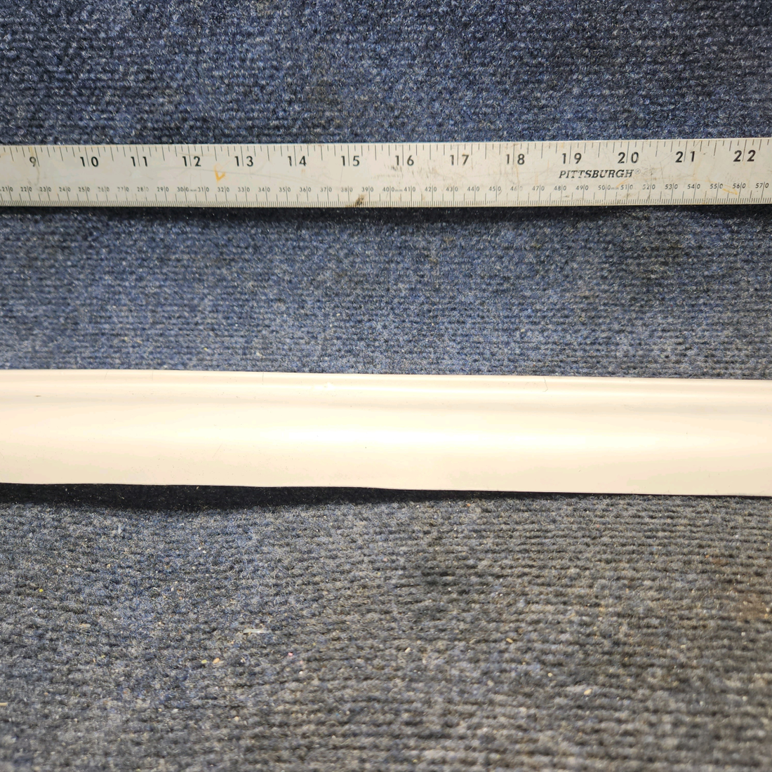 Used aircraft parts for sale, 95-420015-94 BEECHCRAFT 95-55B Aft Window Molding - RH