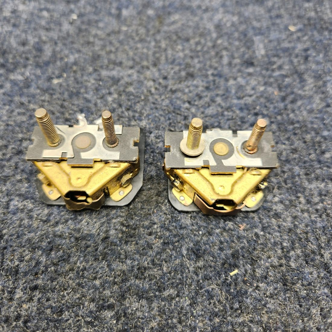 Used aircraft parts for sale, 433549 BEECHCRAFT F35 STEWART-WARNER FUEL GAUGE INDICATOR PRICE PER EACH