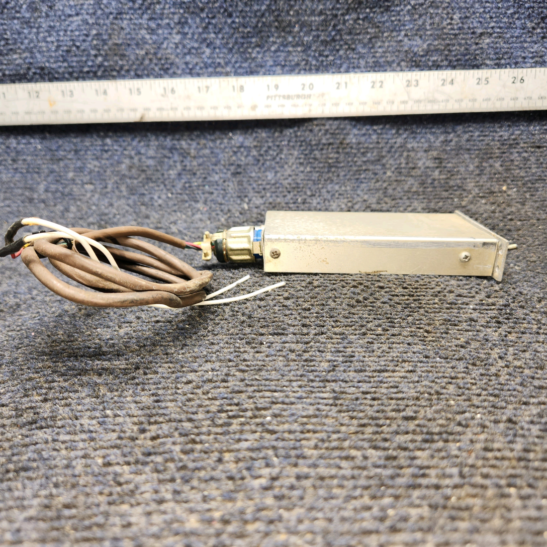 Used aircraft parts for sale, 46150-2 Airmarc 128H Piper PA28-140 Marker Beacon Indicator 14V