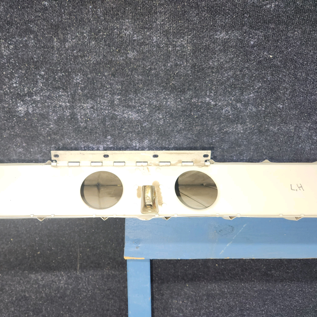 Used aircraft parts for sale, 0523800 Cessna 172E Aileron Assembly - LH