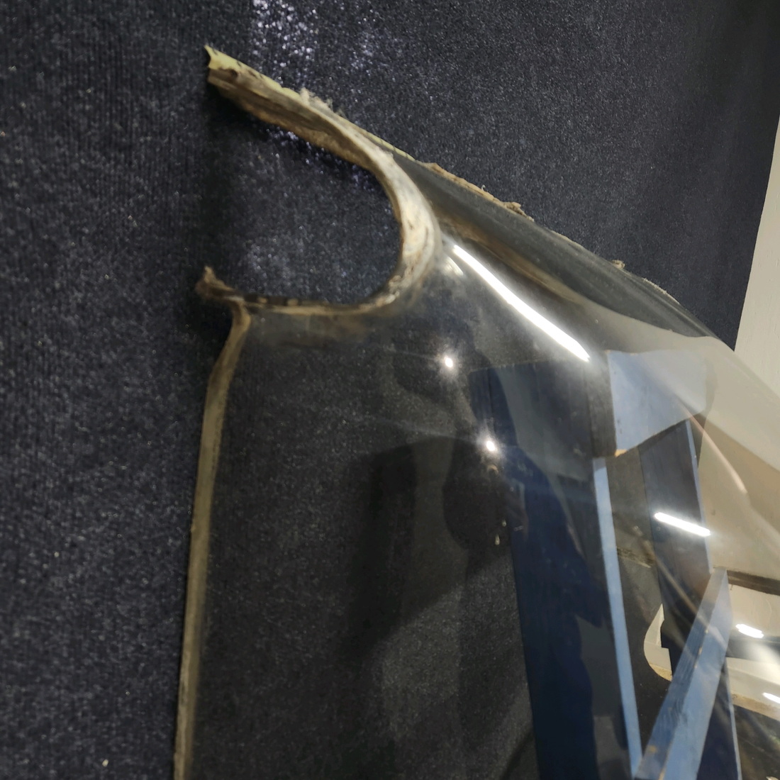 Used aircraft parts for sale, 0713334-2 Cessna 182G Windshield (0.26" Thick)
