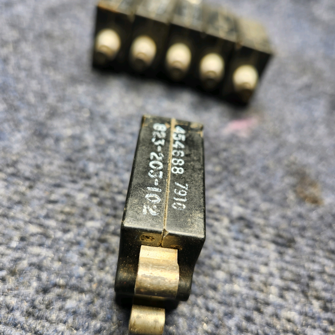 Used aircraft parts for sale, 823-203-102 Wood Piper Pa-31T AMF BREAKER 3 AMP " PRICE PER EACH"