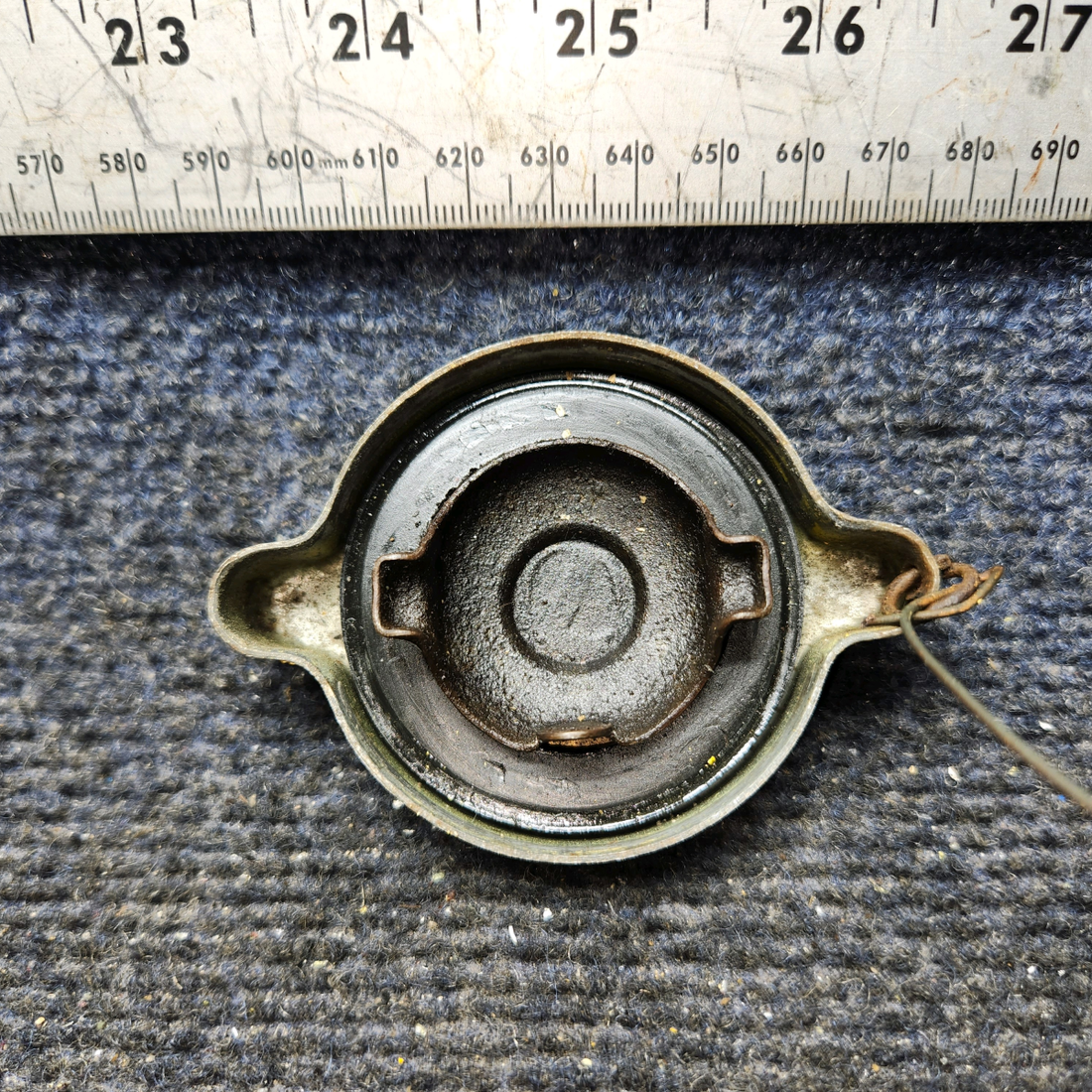 Used aircraft parts for sale, 626594 Continental O-300-D Cessna 172F Oil Filler Cap Body