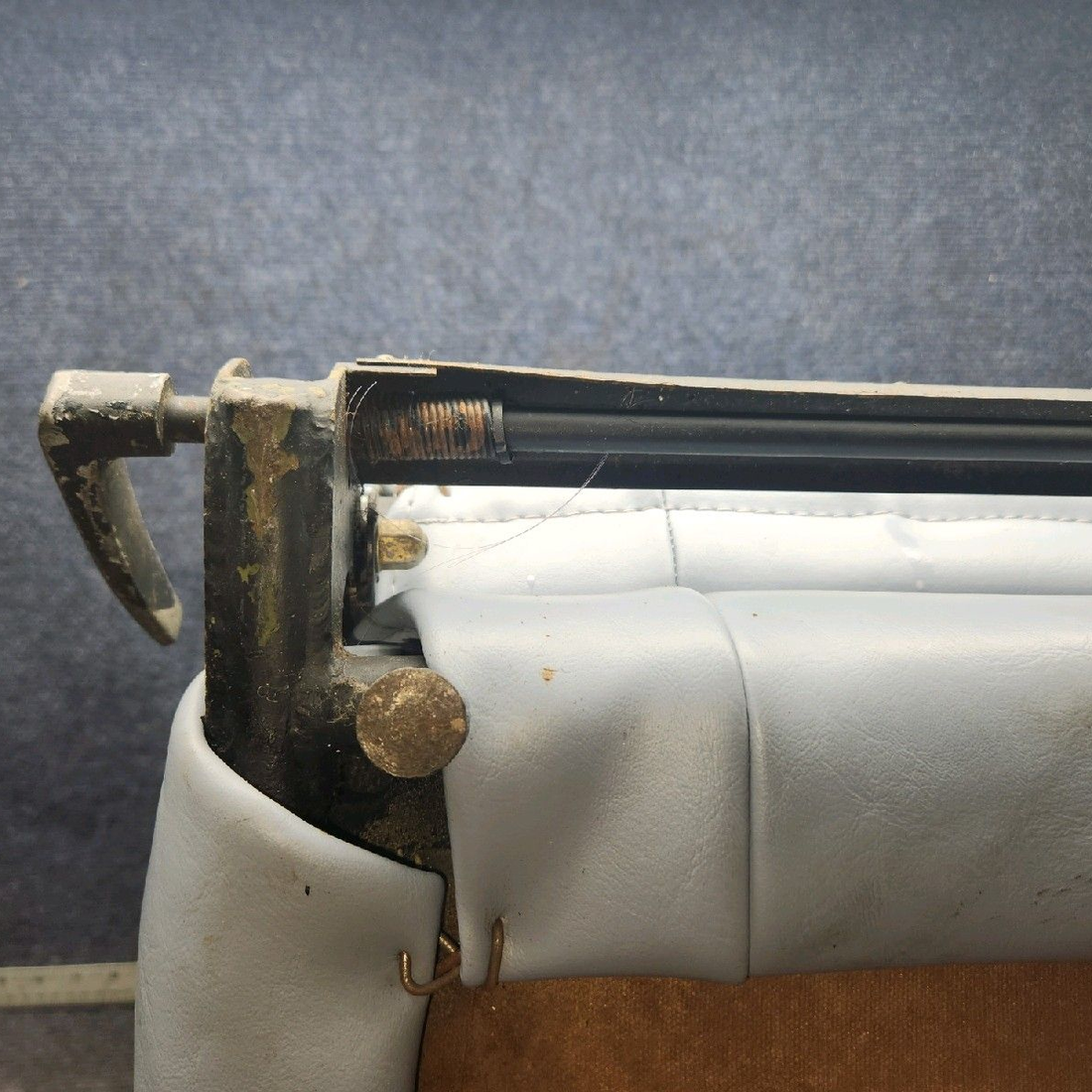 Used aircraft parts for sale, 96827-022 piper PA-28-181 Rear Seat Assembly – LH