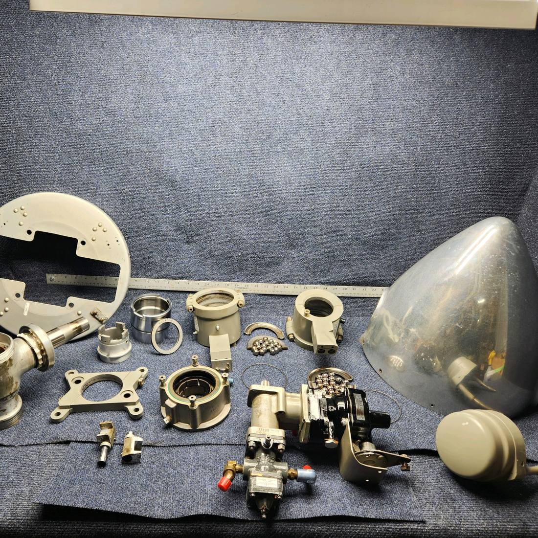 Used aircraft parts for sale, HC-A2V20-4A1 Hartzell BEECHCRAFT F35 HARTZELL TWO BLADE PROPELLER W/ ADAPTER KIT & LOGS (PROP STRUCK)
