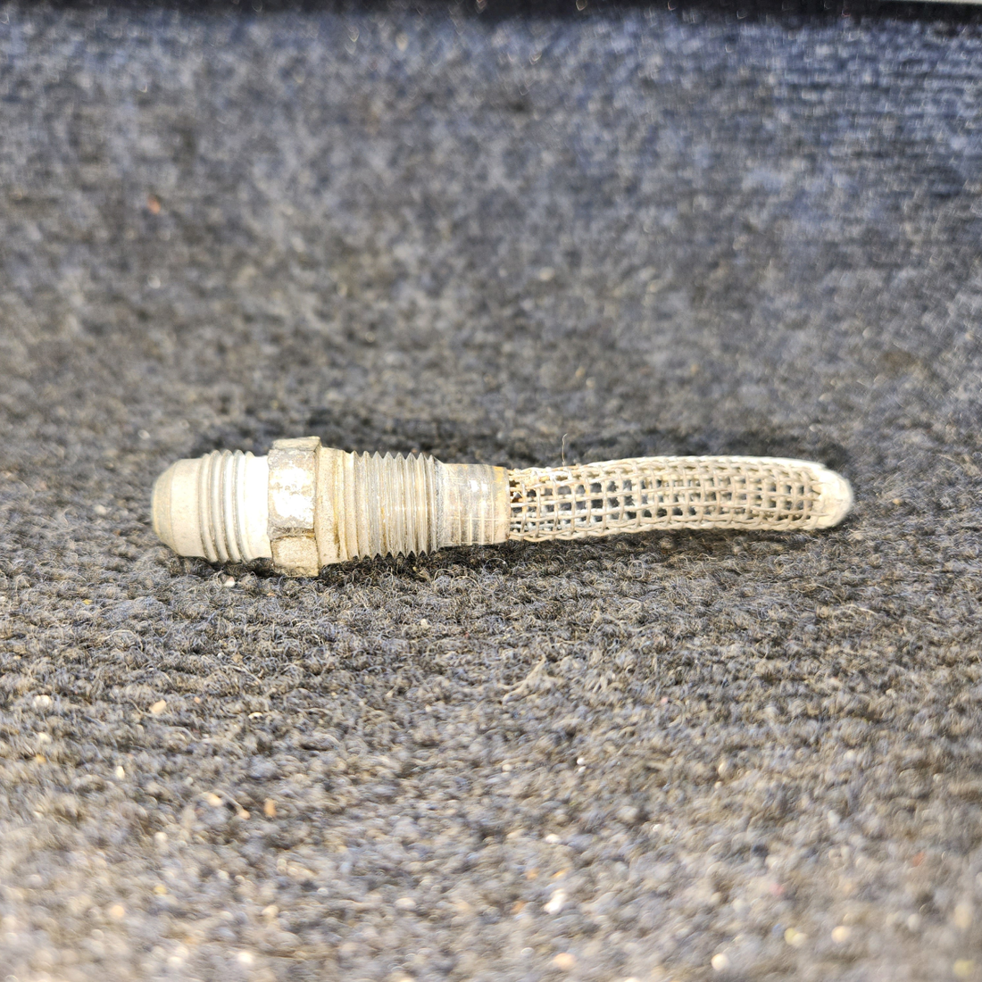 Used aircraft parts for sale, 0422130 Cessna 172 Fuel Tank Strainer (Finger Screen)