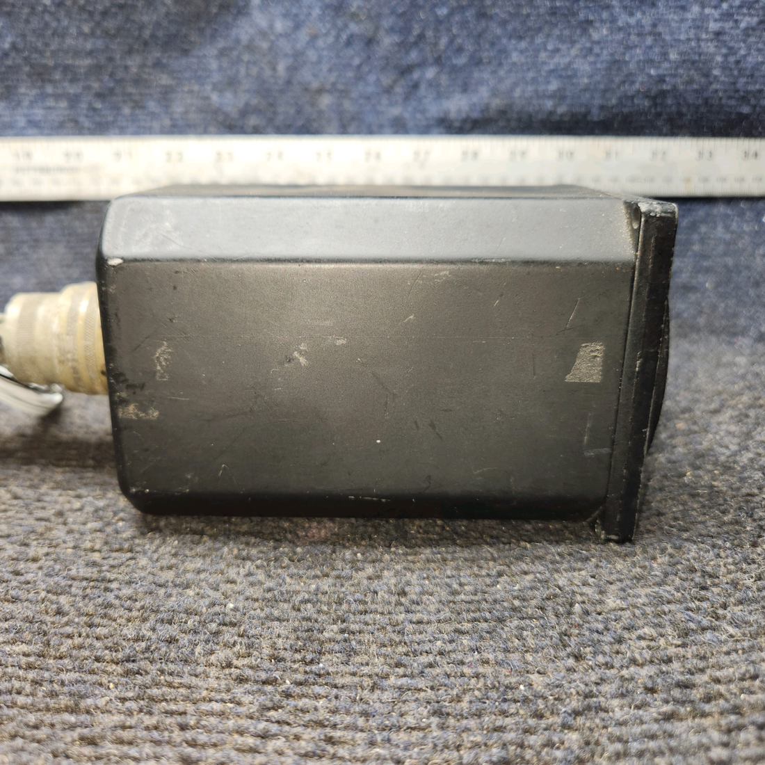 Used aircraft parts for sale, 066-3011-01 King KNI-520 Cessna 172E Navigation Indicator with Modifications