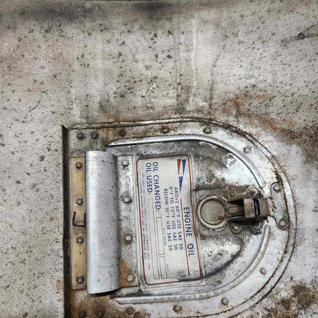 Used aircraft parts for sale, 0552112-200 CESSNA 172K UPPER COWLING (TOP)