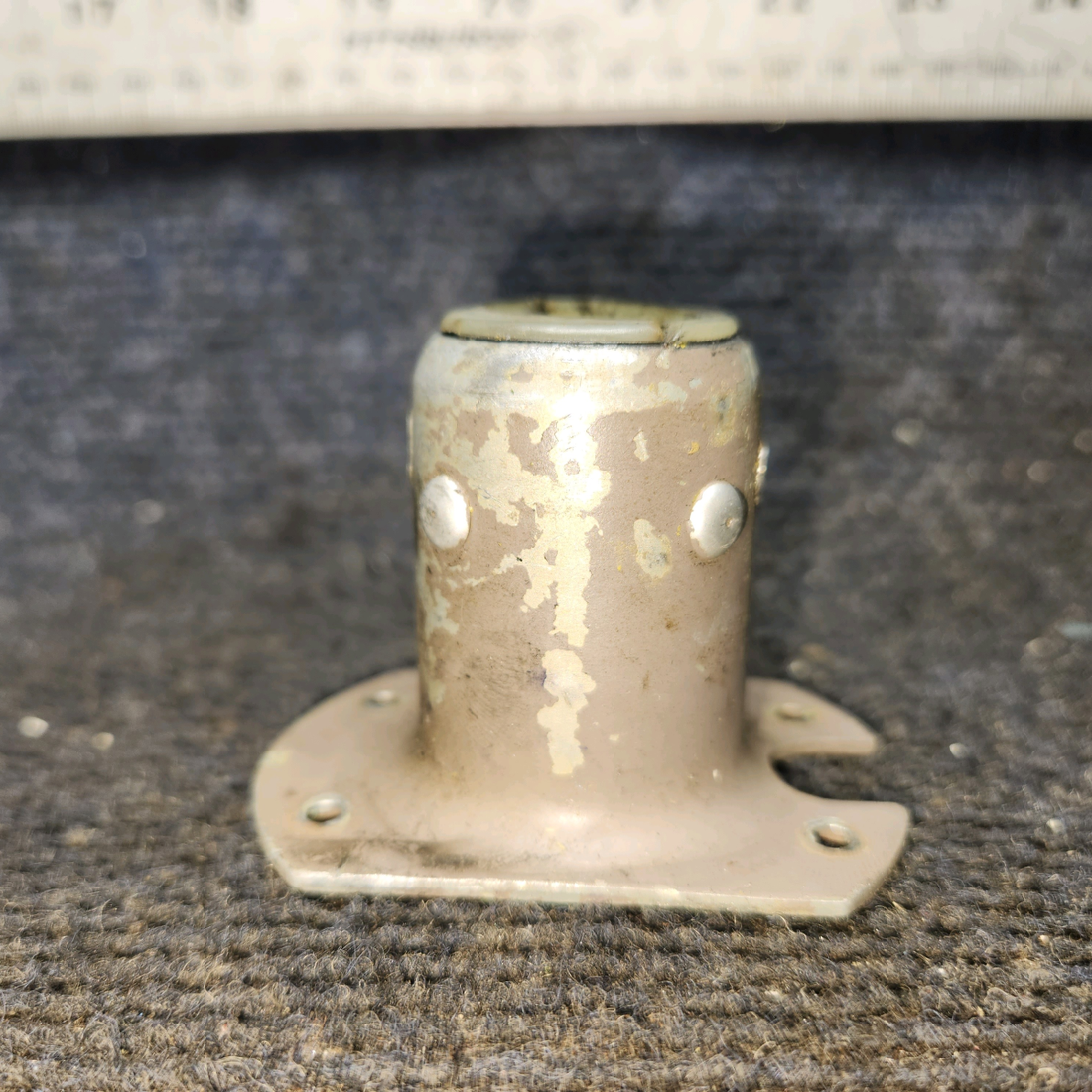 Used aircraft parts for sale, 0513311-1 Cessna 172E Control Tube Support LH
