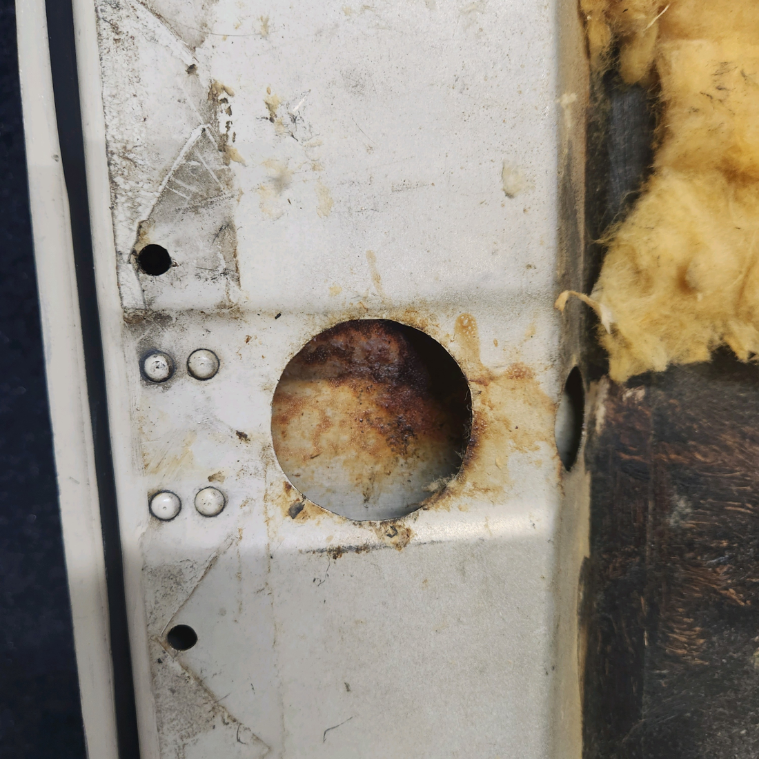 Used aircraft parts for sale, 002-430077-1 Beechcraft F33A LARGE BAGGAGE DOOR STRUCTURE