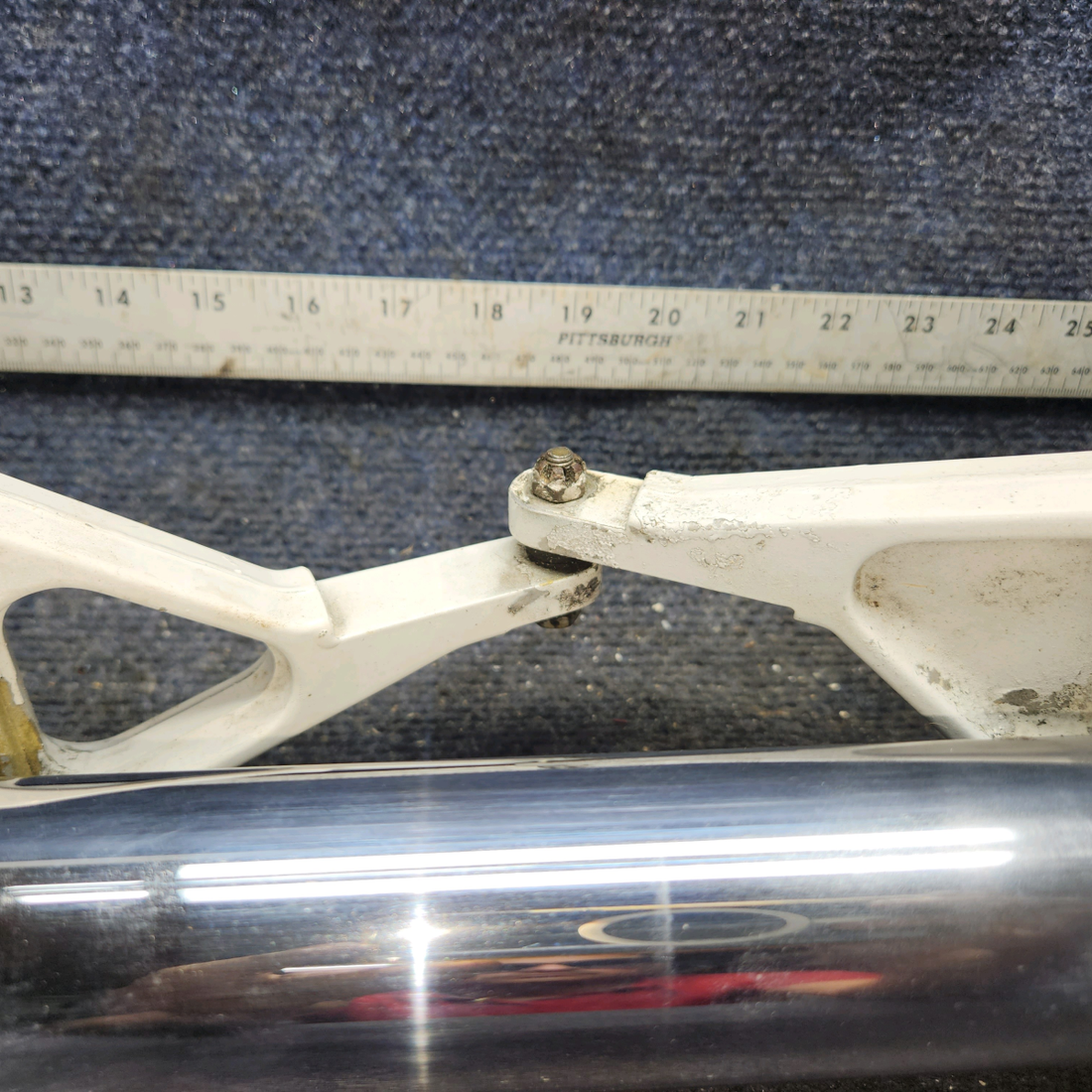 Used aircraft parts for sale, 96766-017 Piper PA32RT-300 Main Gear Strut Assembly with Torque Links - RH