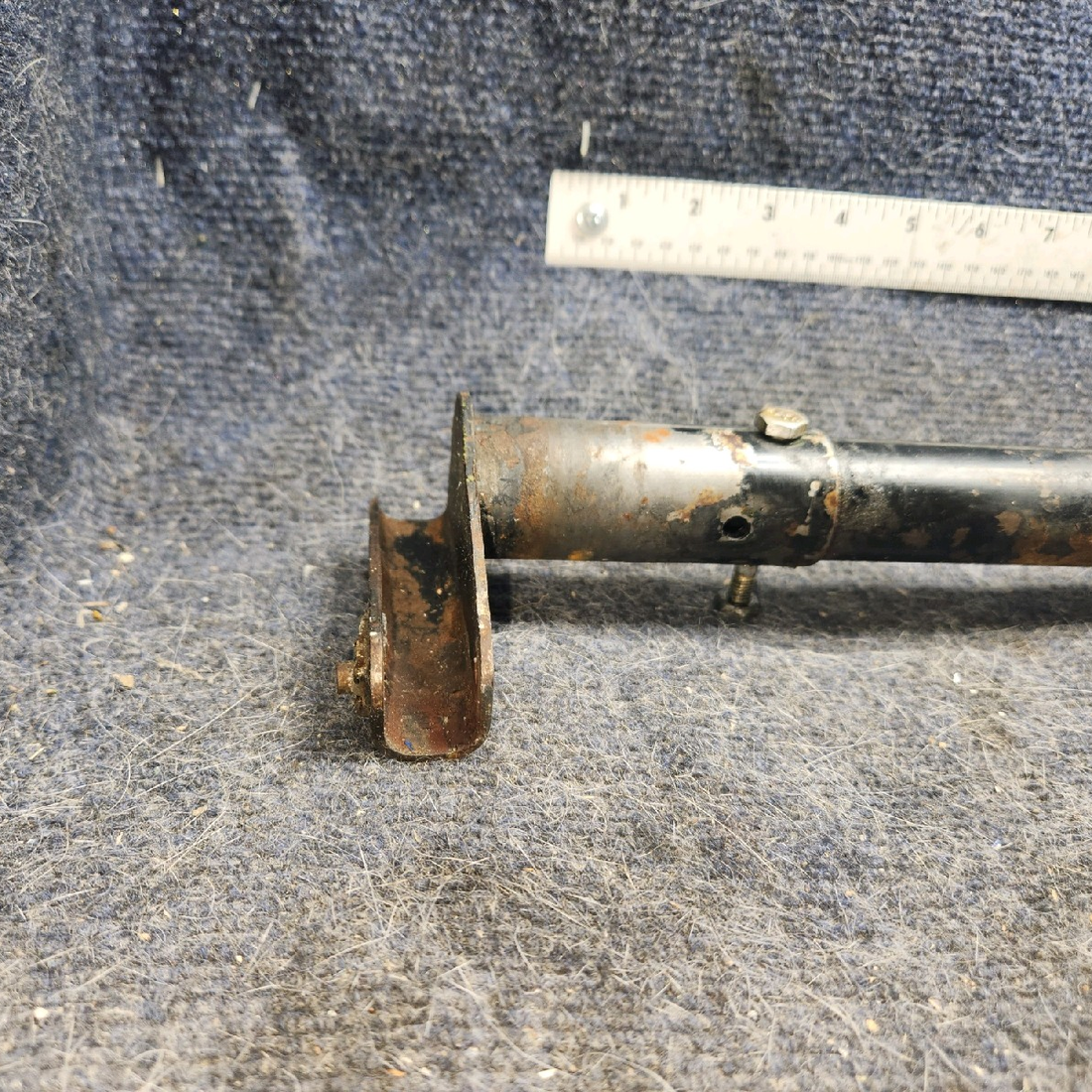 Used aircraft parts for sale, 62705-000 piper PA-28-181 Flap Torque Tube Assembly